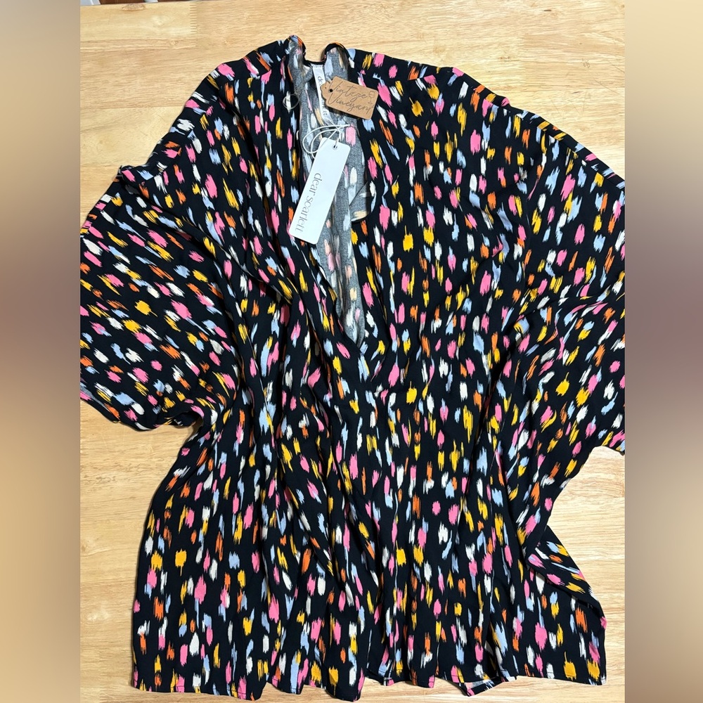 🌸 NWT Beautiful duster 🌸